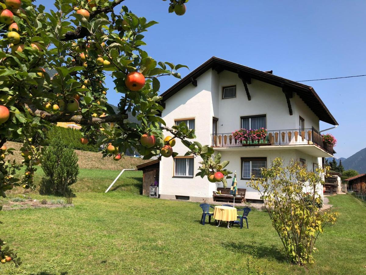 Hotel Haus Hermine Tarrenz Exterior foto