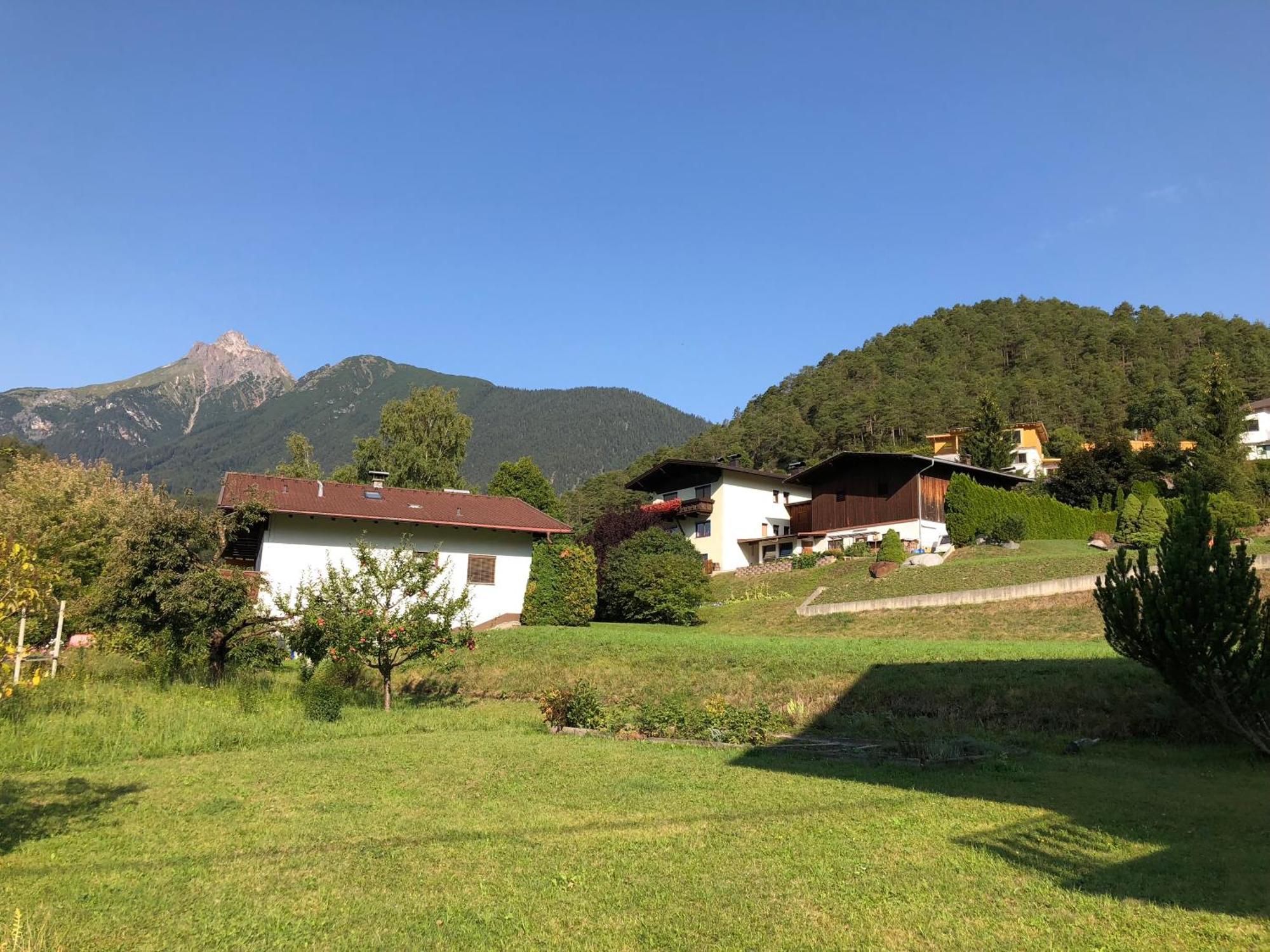 Hotel Haus Hermine Tarrenz Exterior foto